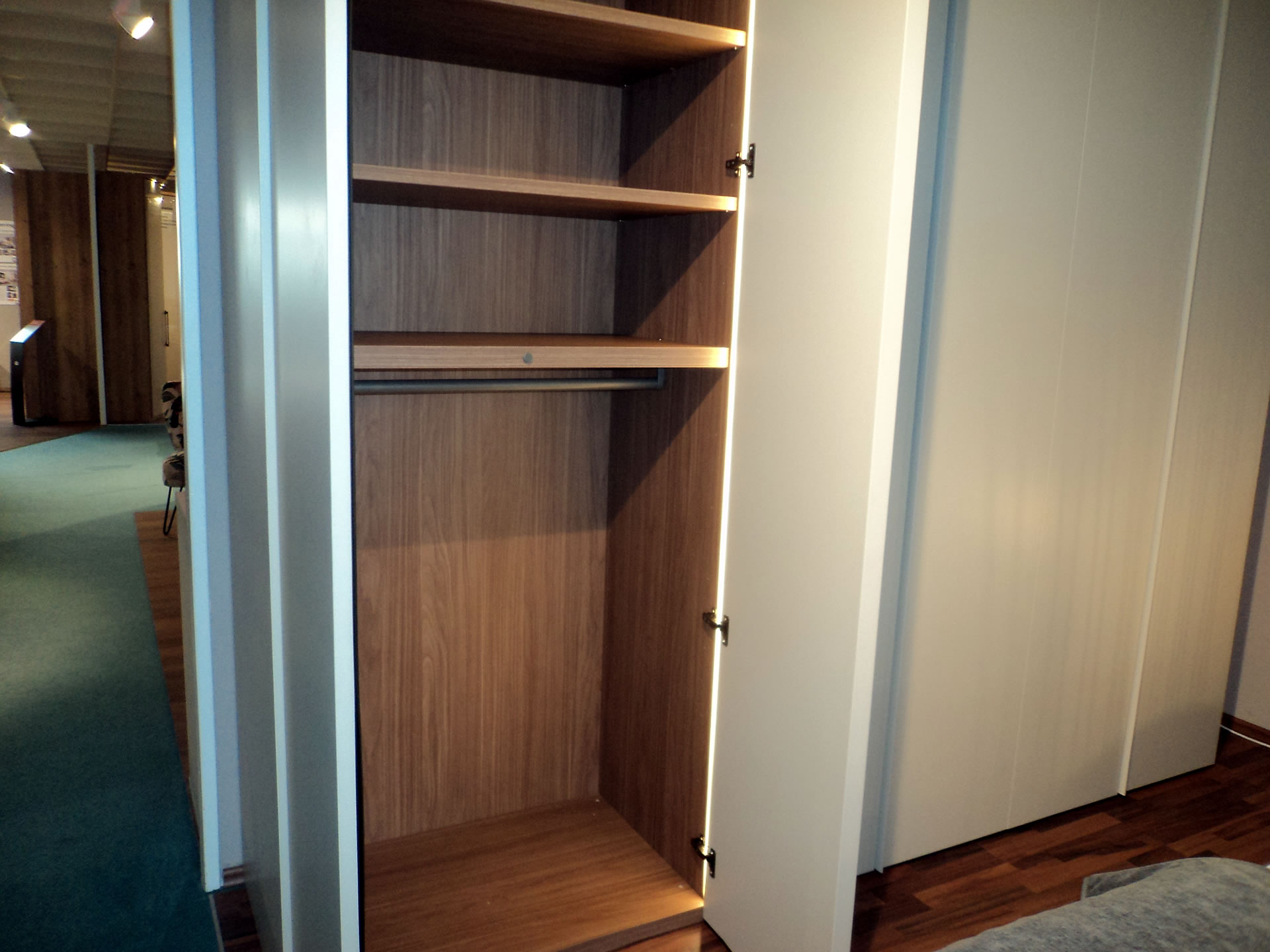 Kleiderschrank Amadia