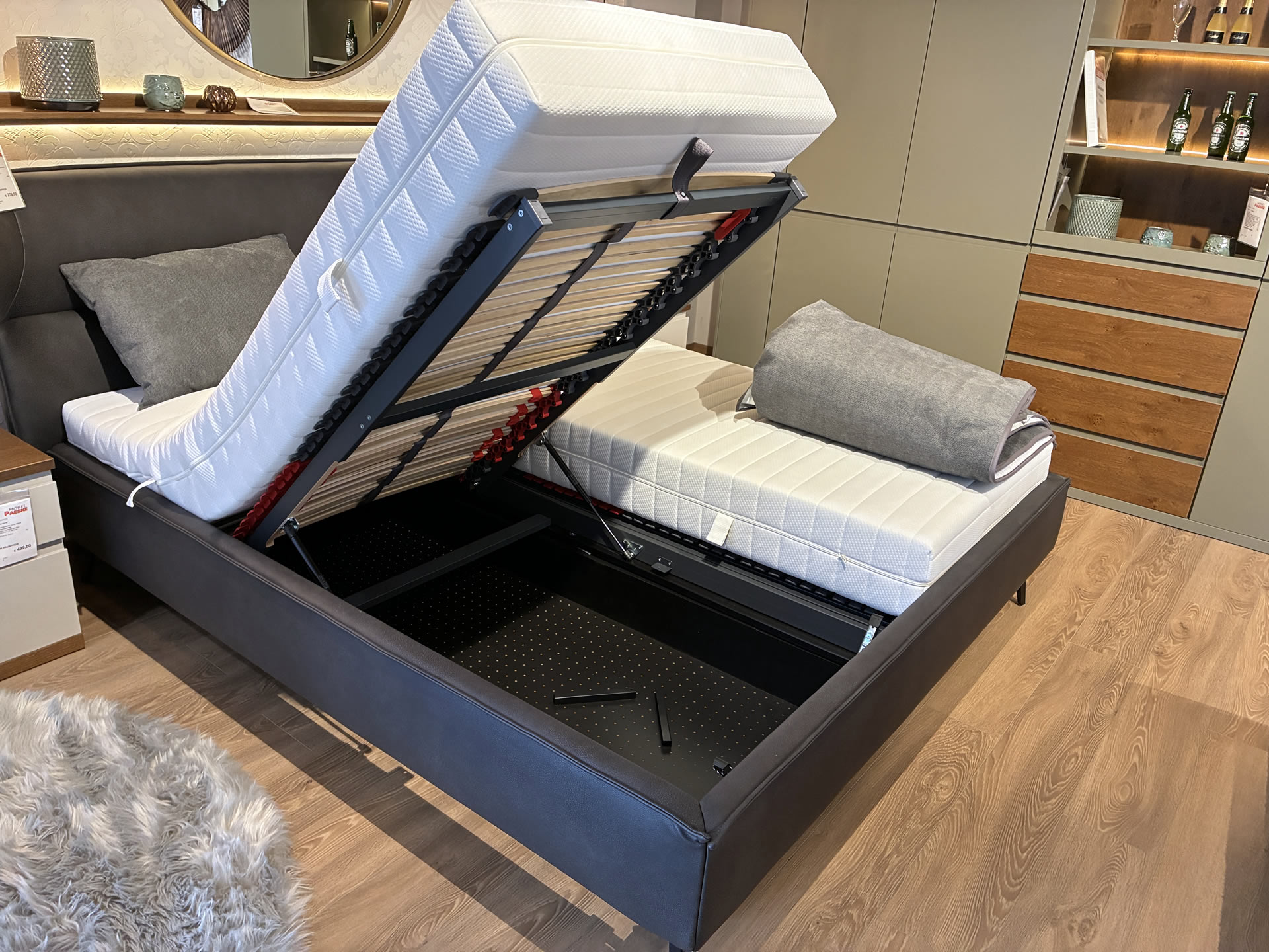 Polsterbett Hanka mit Bettkästen von Hukla