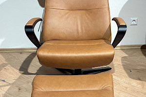 Conform Relaxsessel + Hocker STYLE in Leder