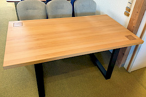 Massivholz- Esstisch m. Hirnholz von G+K Kernbuche