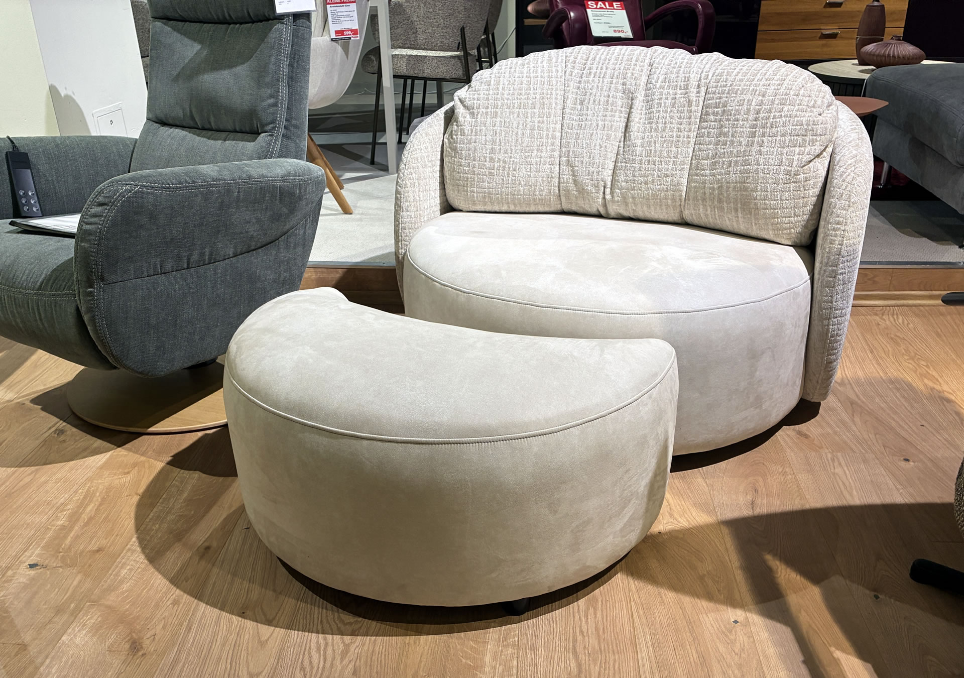 H&H Loveseat + Hocker MURCIAL