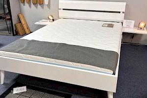 Komplettset Massivholz Bett